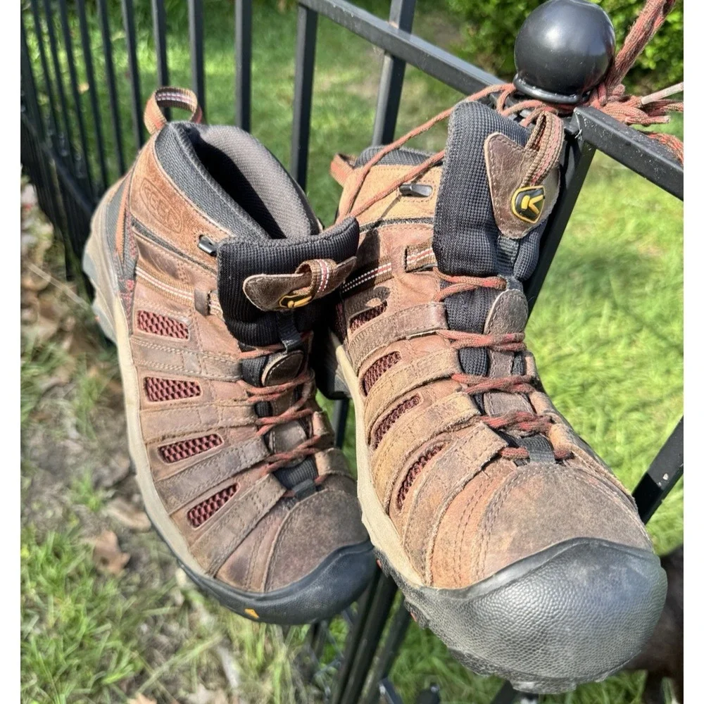 KEEN Womens 9.5 Brown Mid Hiking Boots Waterproof Trail Outdoor Shoes E59